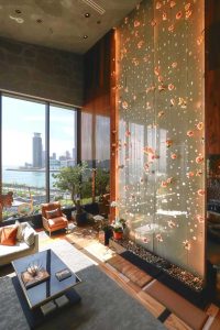 40 Decor Ideas for Large Walls: Maximizing Your Space with Style