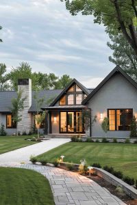 39 Gorgeous Gray Houses With Black Trim