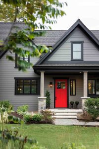 39 Gorgeous Gray Houses With Black Trim