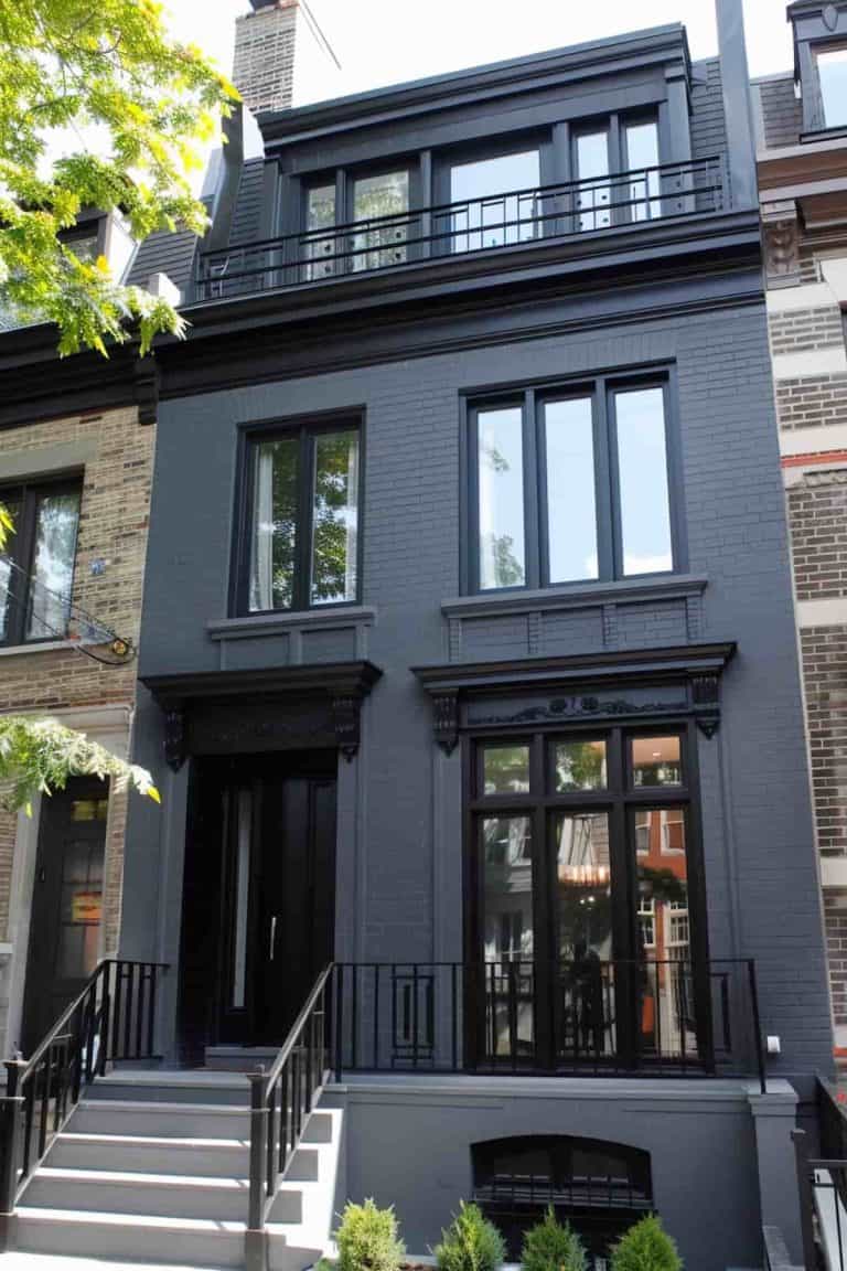 39 Gorgeous Gray Houses With Black Trim