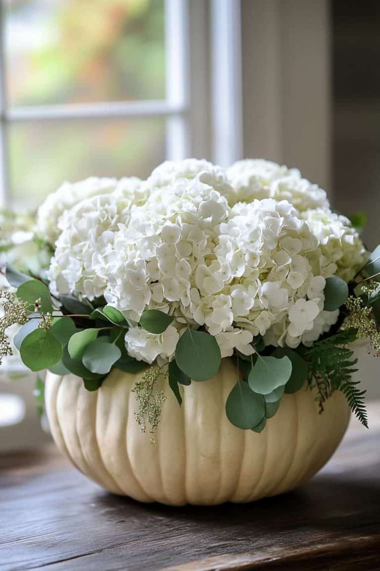 31 Gorgeous Pumpkin Flower Arrangements to Try This Fall