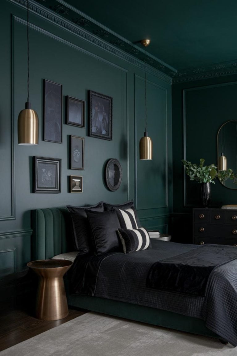 33 Dark Green Bedroom Ideas That Embody Luxe Comfort